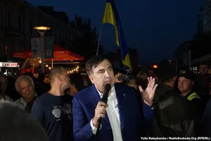 "Розхитує країну зсередини": у Дніпрі стався інцидент між Саакашвілі та бійцями АТО