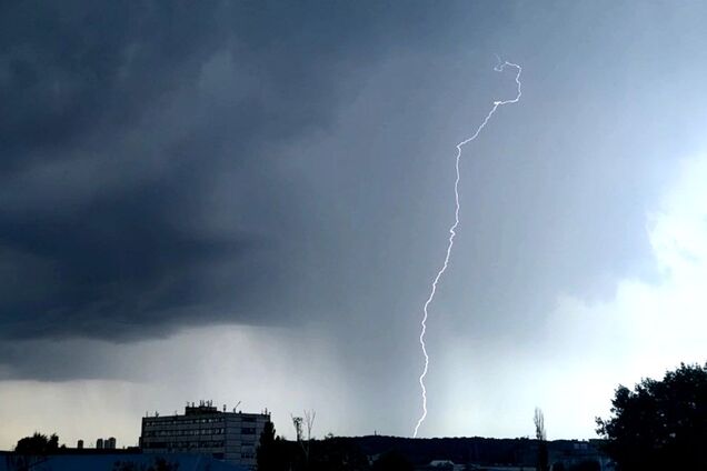 Жара с грозами: стал известен прогноз погоды на пятницу