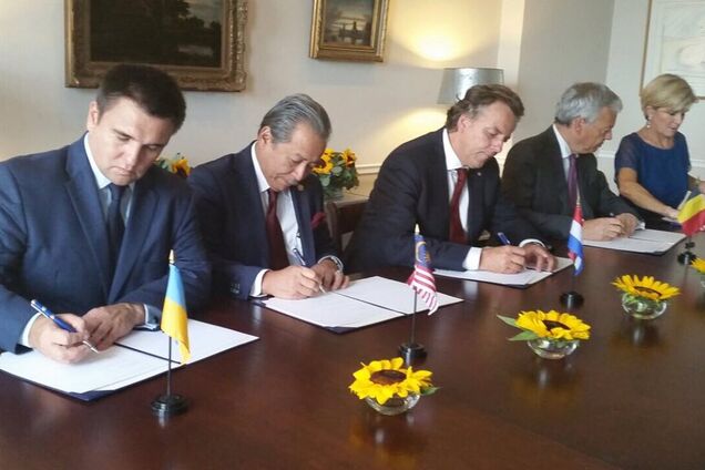 Расследование гибели MH17: Украина и еще четыре страны подписали важный меморандум