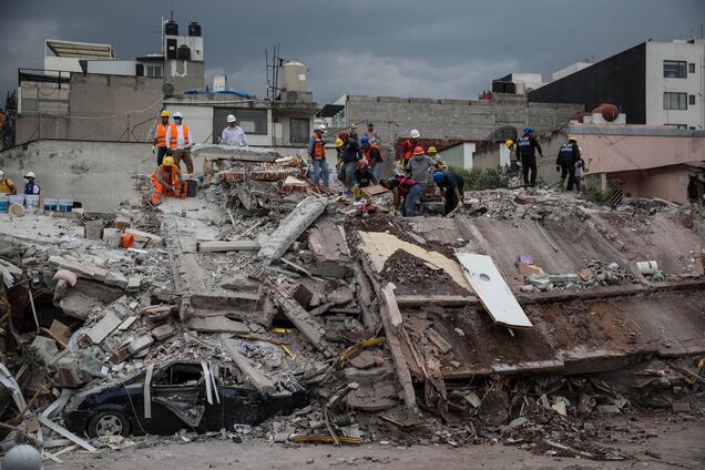 Дети попали в ловушку: стало известно о новых жертвах землетрясения в Мексике