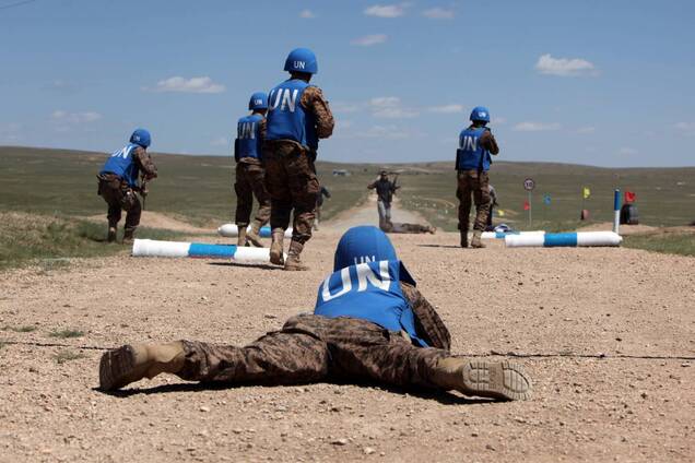 миротворці