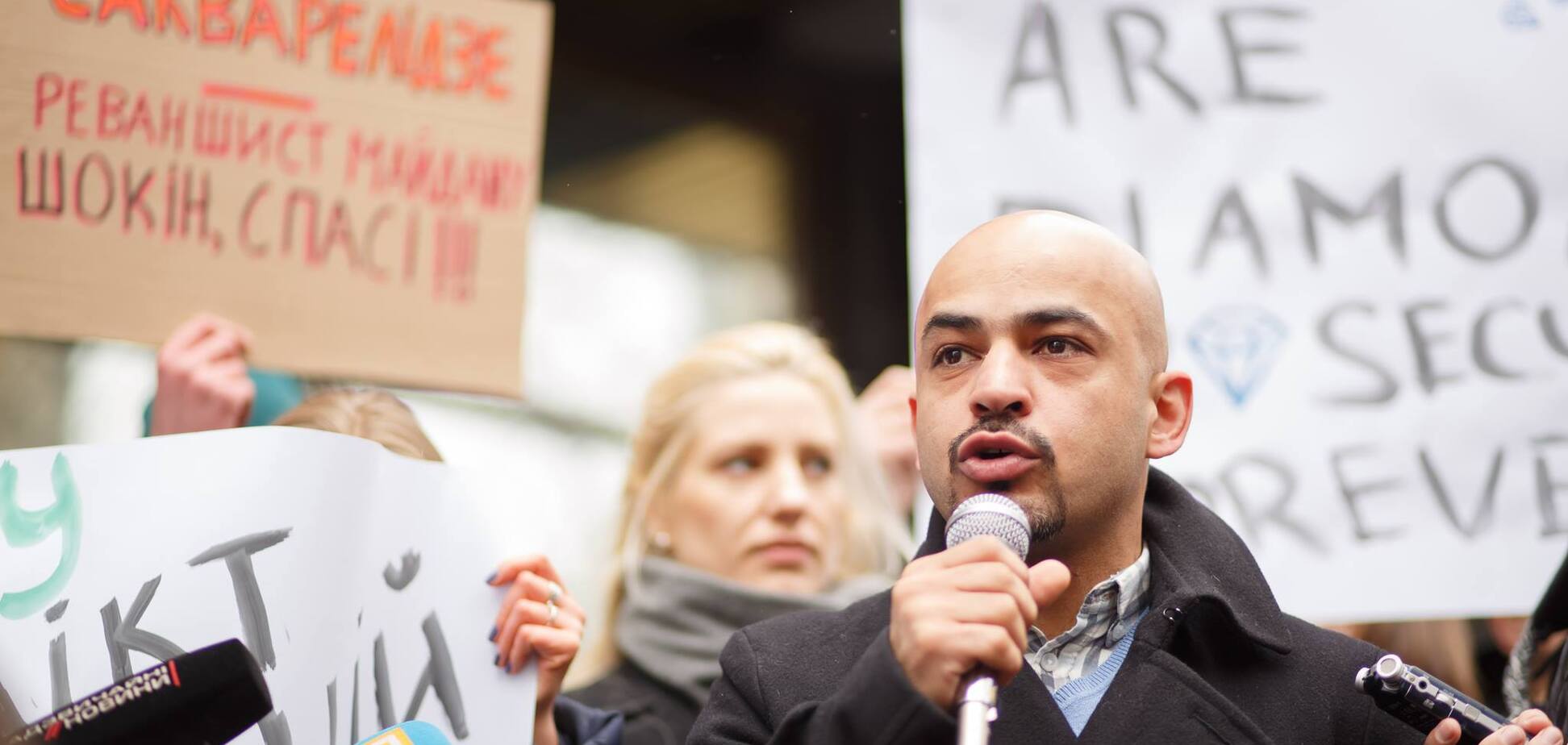 'Начнем с тебя': в сети высмеяли Найема за поддержку в 'избиении журналистов'