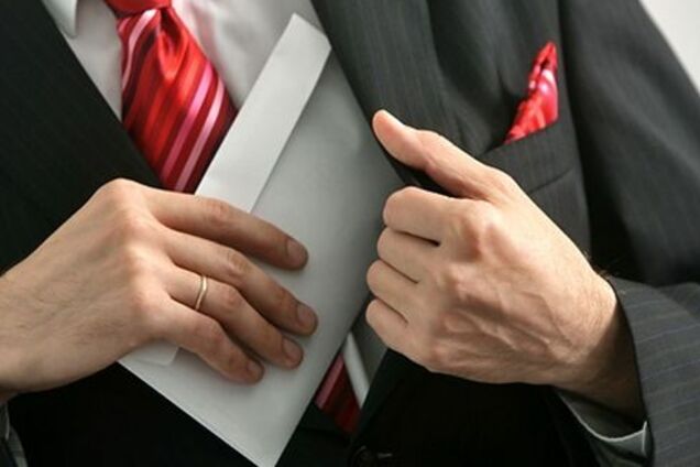 Корупція: українські реалії – 'бджоли проти меду'