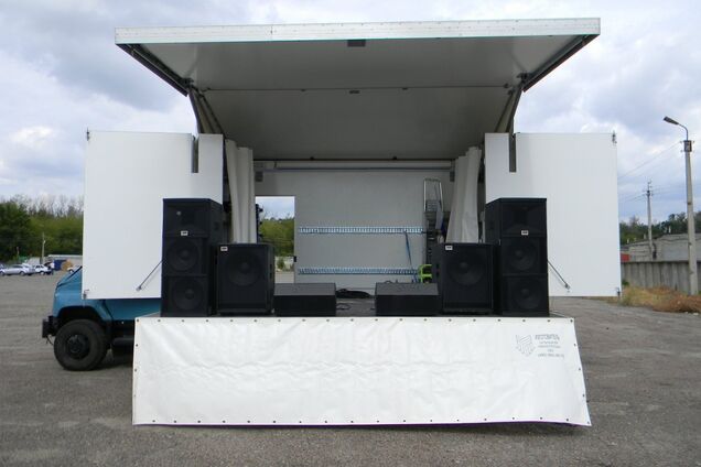 Мобільний концертний комплекс