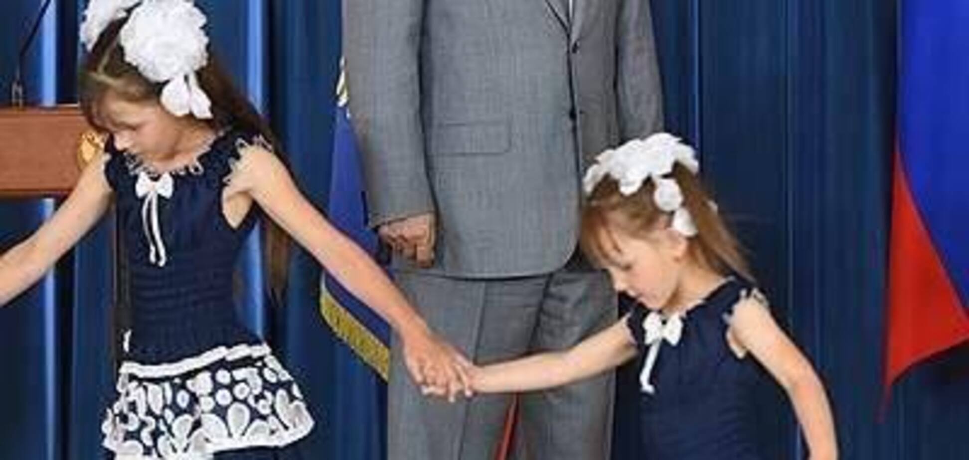 'Знайдена розгадка штанів Путіна': фото президента Росії потішило мережу