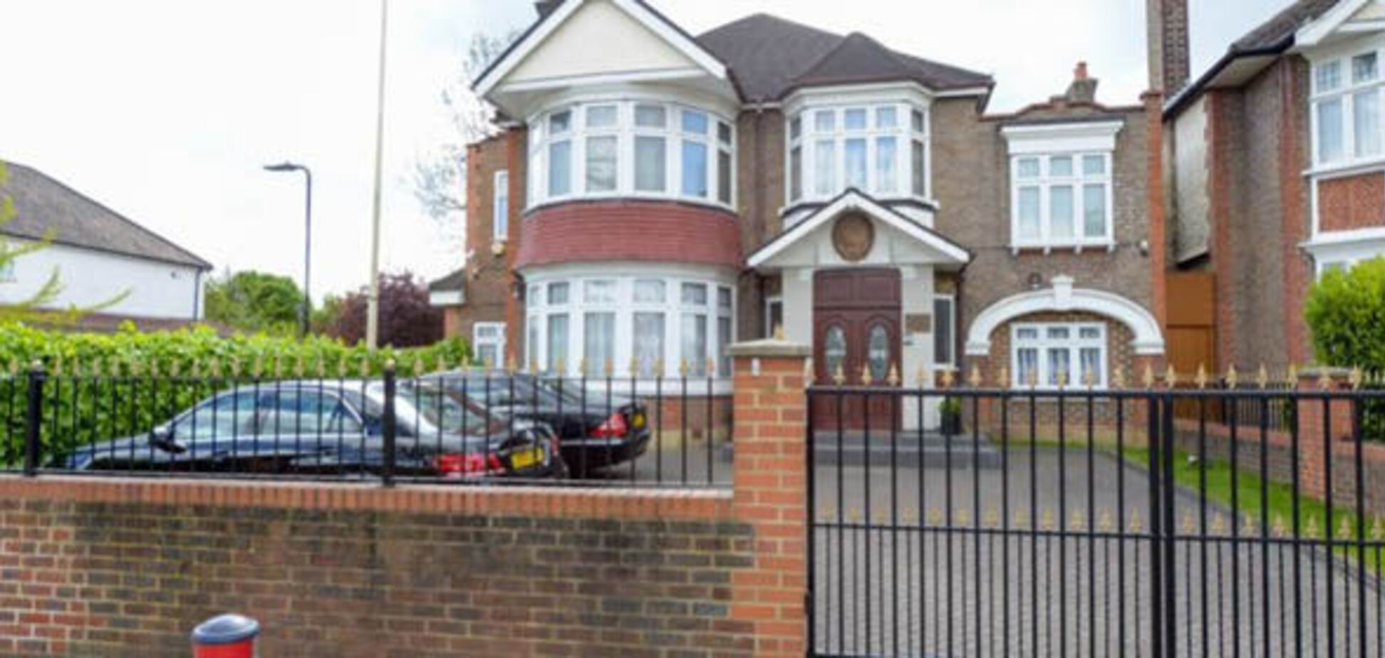 В Лондоне из-за угрозы взрыва оцеплено посольство КНДР