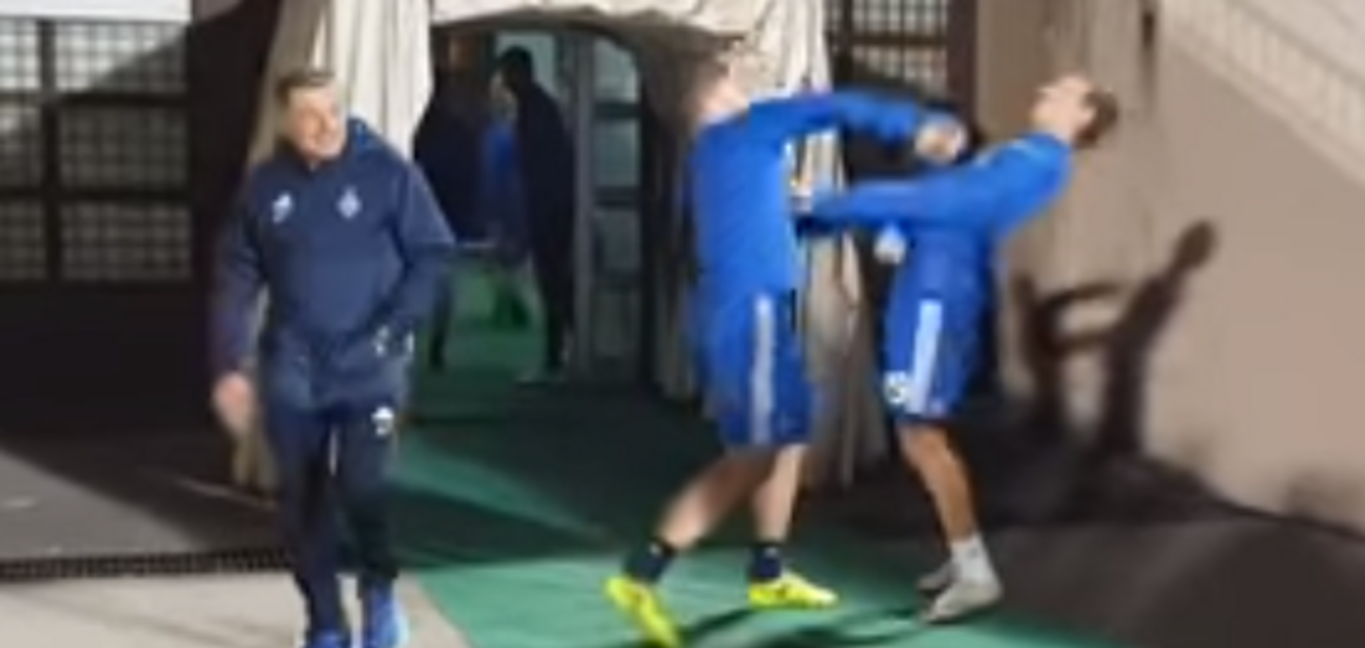Футболісти 'Динамо' влаштували 'махач' на тренуванні перед матчем Ліги Європи: опубліковано відео
