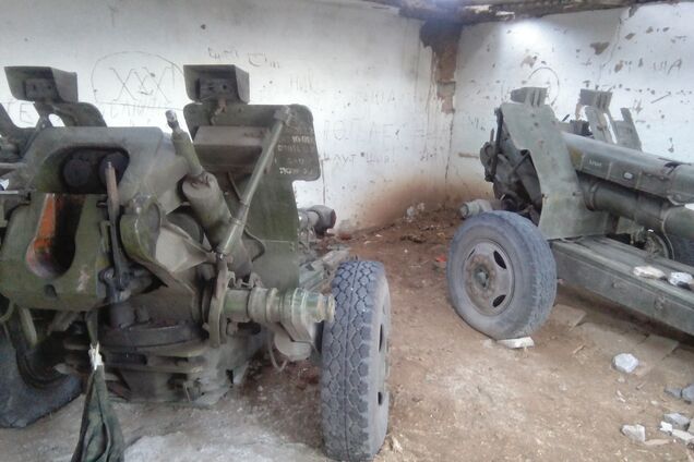 'Купили за водку и тушенку': волонтеры рассказали, где террористы 'ДНР' брали военную технику
