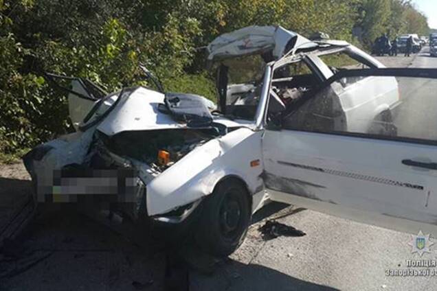 Жуткое ДТП в Запорожье: водитель пытался избежать тарана