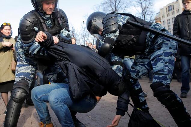 Дрожите теперь. Так вам и надо