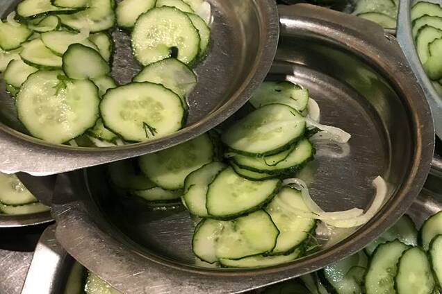 Пустая тарелка! У Порошенко возмутились питанием бойцов АТО