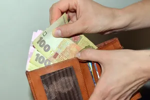 У Порошенко предложили повысить минимальные зарплаты