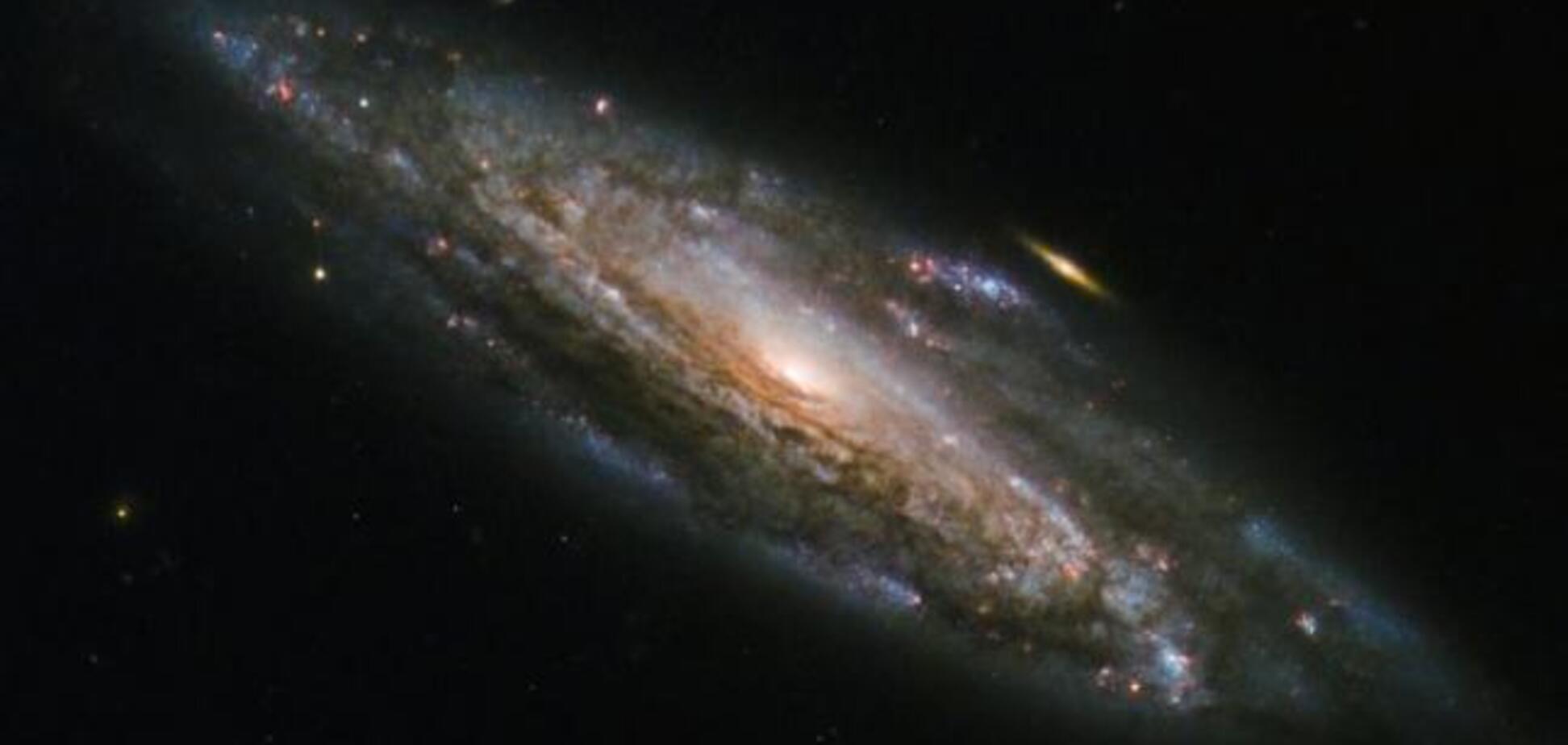 220 млн світлових років: телескоп 'Хаббл' зробив вражаючий знімок галактики