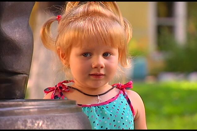 Двухлетняя девочка с Луганщины пережила второе рождение