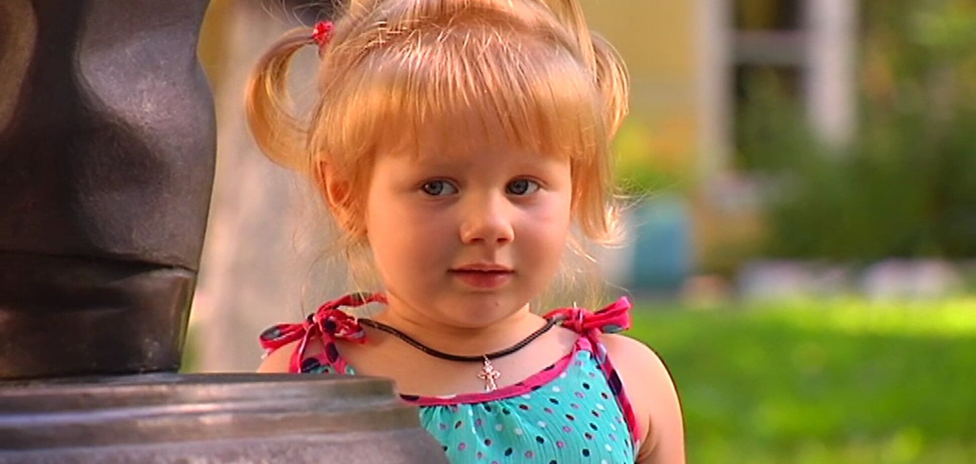 Двухлетняя девочка с Луганщины пережила второе рождение
