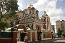Дрогнула рука: москвичка хотела благословения, а получила сотрясение мозга
