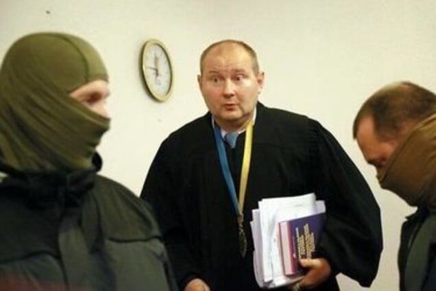 'Справжній цирк': утікач Чаус зажадав закрити суд для української преси