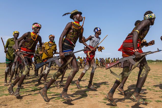 'Хотите, принесем два калаша?' Российский певец рассказал об 'оружейном' инциденте в Киеве