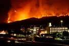 Лос-Анджелес охватили масштабные пожары: уникальные кадры стихийного бедствия