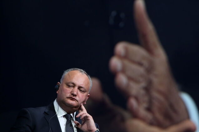 Пропутинский Додон не пустил молдавских военных на учения в Украину