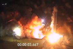 В США испытали 'самую мощную ракету в мире' от Илона Маска: впечатляющее видео