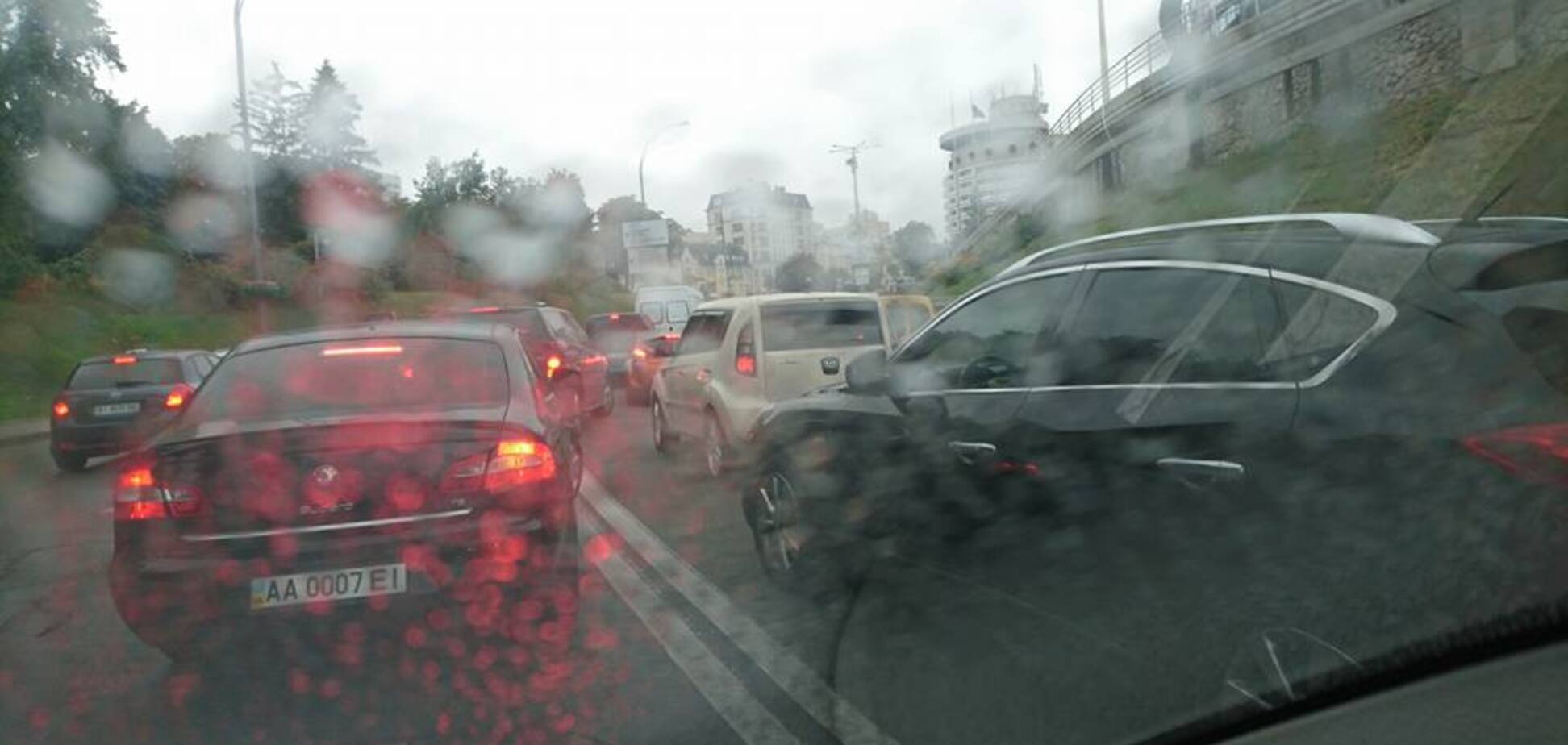 'Протестуйте на своих двух': в Раде возмутились действиям владельцев авто с еврономерами