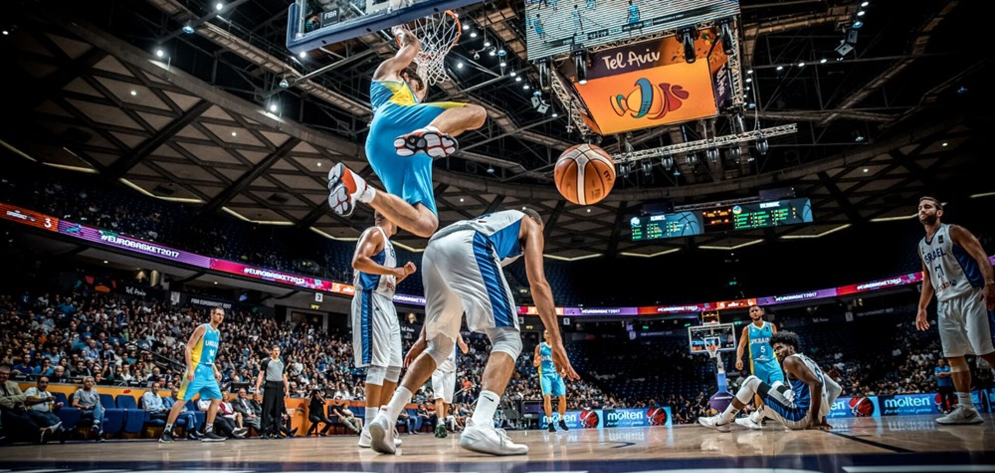 На зависть футболистам: Украина вышла в плей-офф чемпионата Европы по баскетболу - опубликованы яркие кадры