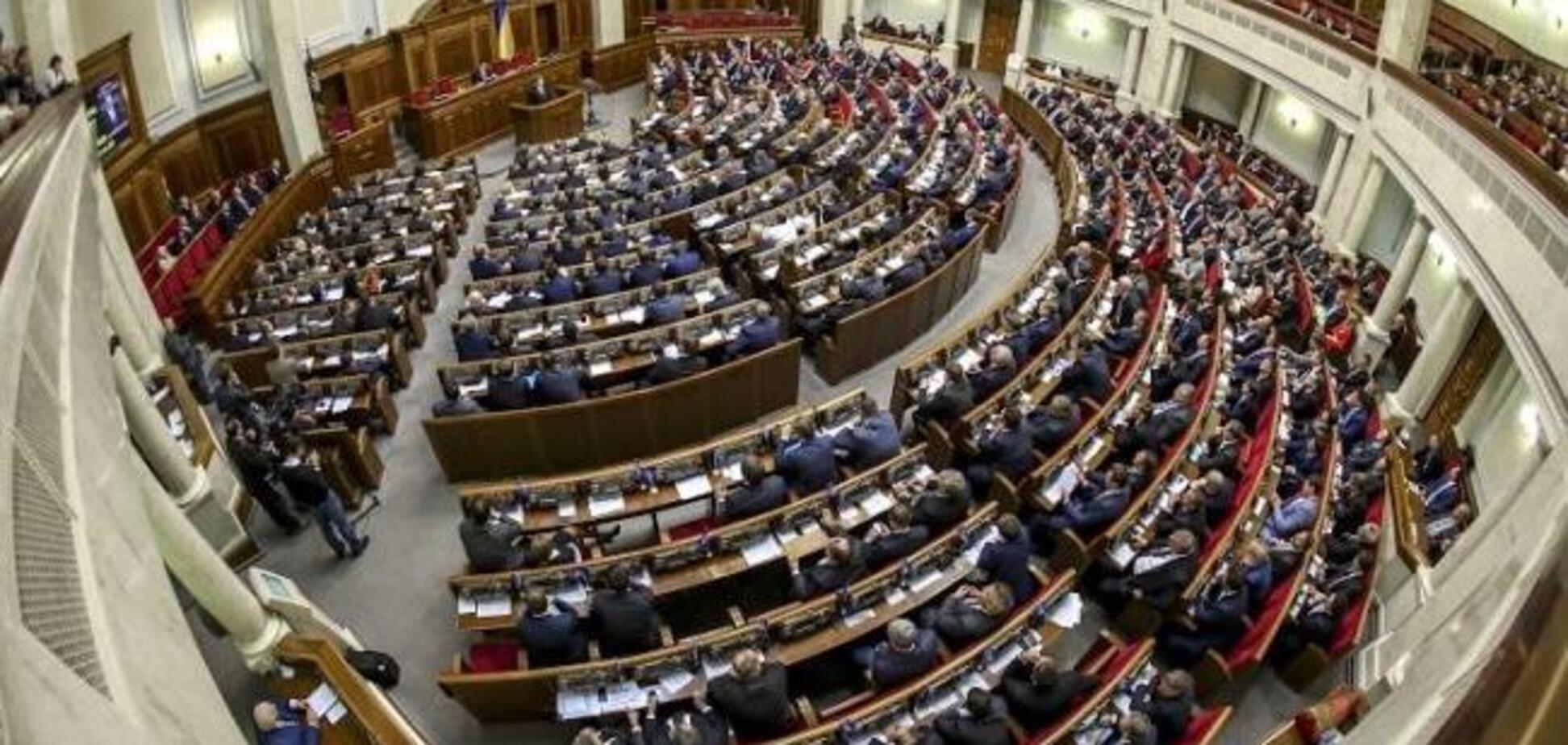 Порошенко предложил снять неприкосновенность с депутатов с 2020 года