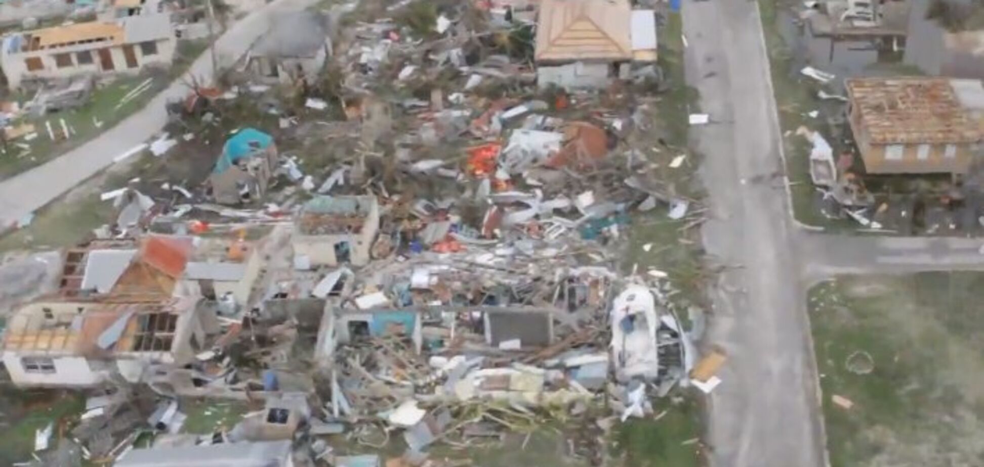 Сен-Мартен и Барбуда уничтожены: мощнейший ураган обрушился на Карибские острова