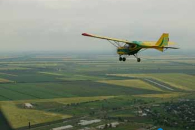 В Харьковской области открыли огонь по частному самолету, который пролетал над военной частью