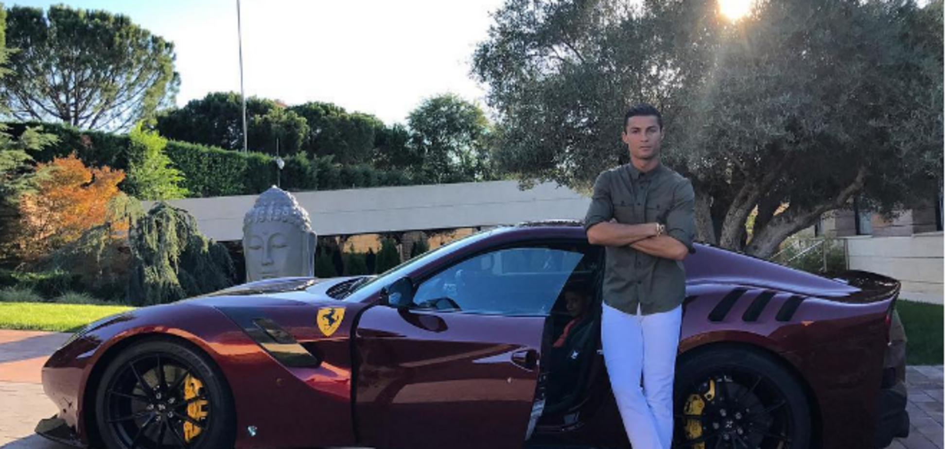 Роналду нове авто