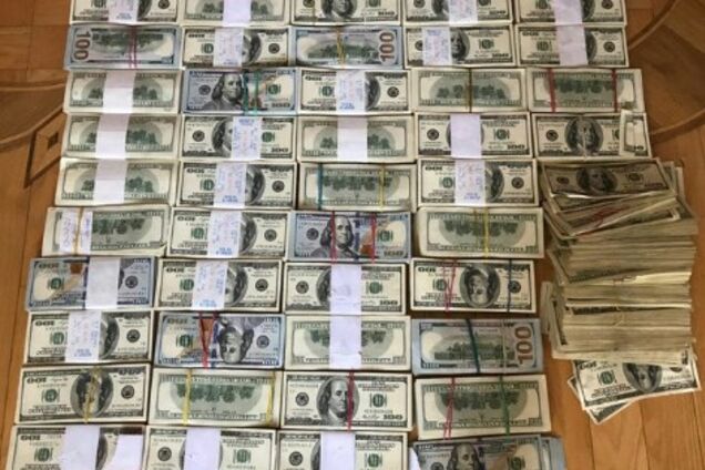 Спецоперация в Одессе: полиция изъяла из тайника 'общак вора в законе' миллион долларов