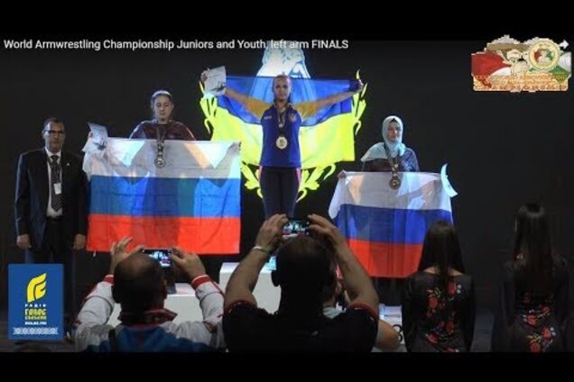 Юна українка виграла чемпіонат світу з армрестлінгу, перемігши у фіналі росіянку: опубліковано відео