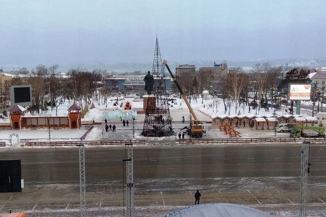 У Росії згоріла гігантська новорічна ялинка
