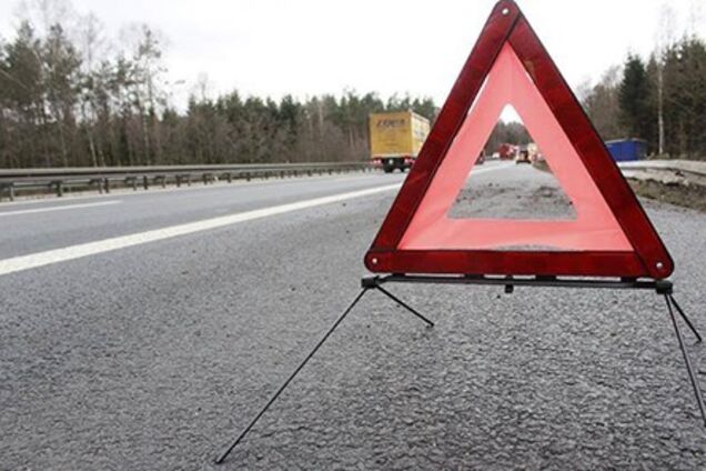 Микроавтобус влетел в поезд: на Львовщине случилась жуткая авария