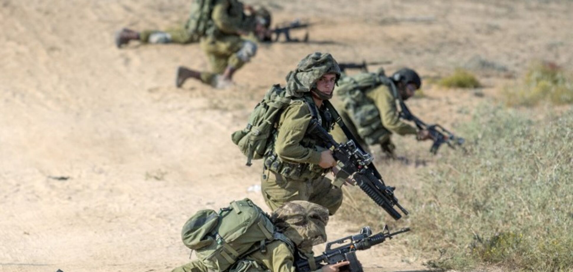 Преступники в погонах должны сесть за свои преступления