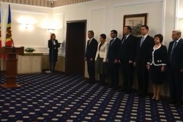 В Молдове в обход президента назначили министров: Додон разразился угрозами