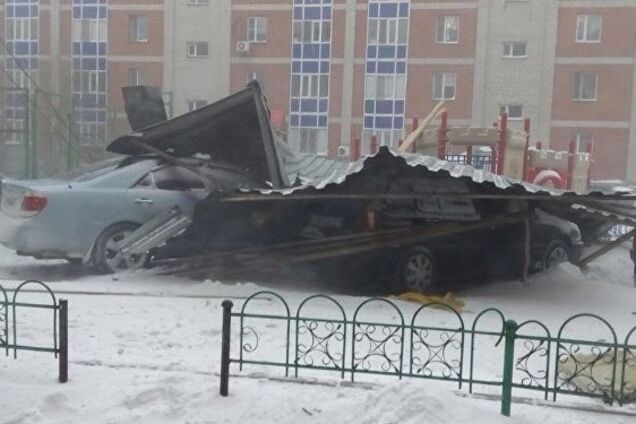 В столице Казахстана объявлена ЧС, людей просят не выходить на улицу