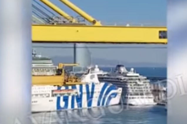 У порту Барселони стався небезпечний інцидент