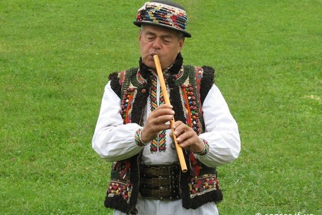 Сделали крымского татарина гуцулом: СМИ допустили забавный ляп с нардепом. Фотофакт