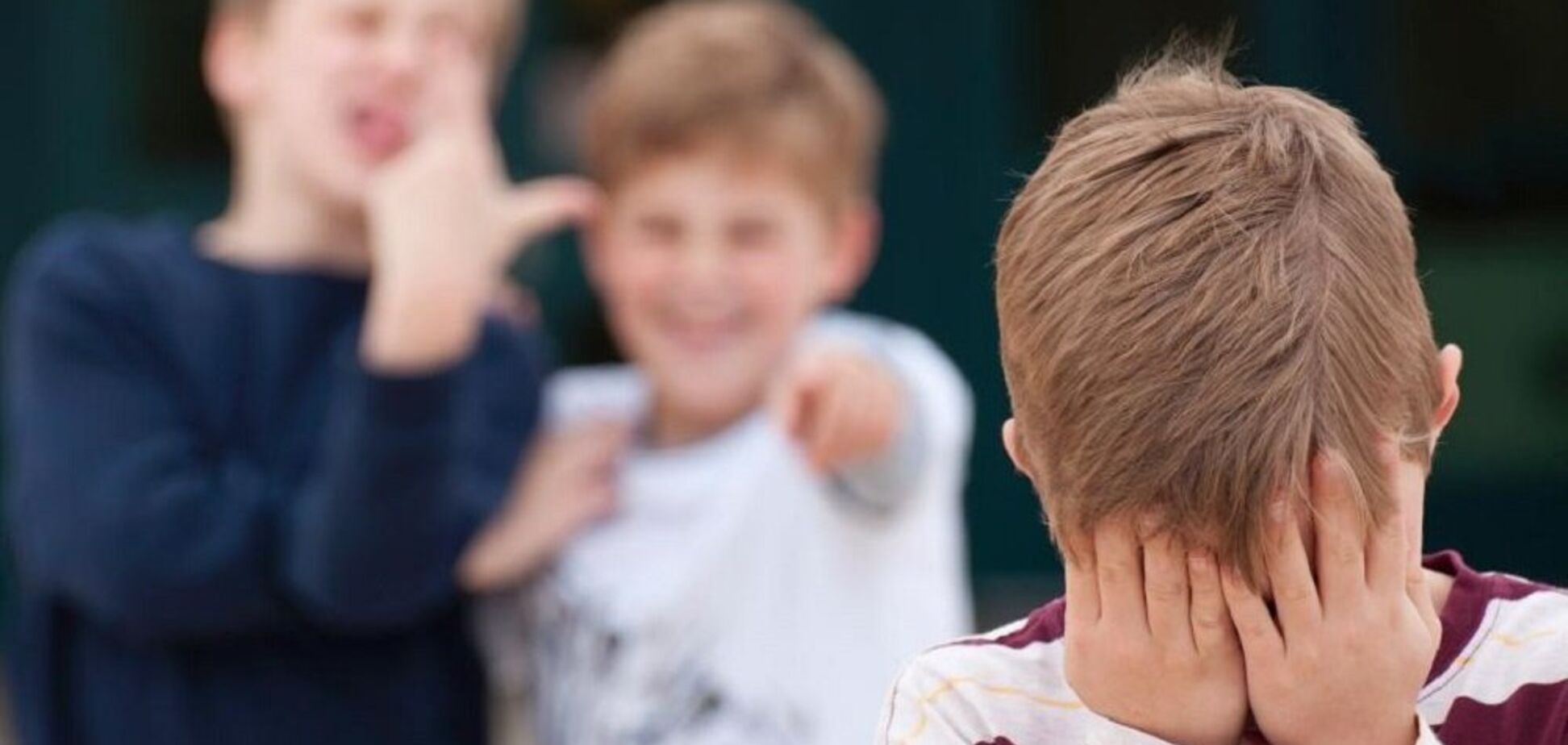 Ребенок держит в страхе всю школу? Под Запорожьем разгорелся громкий скандал