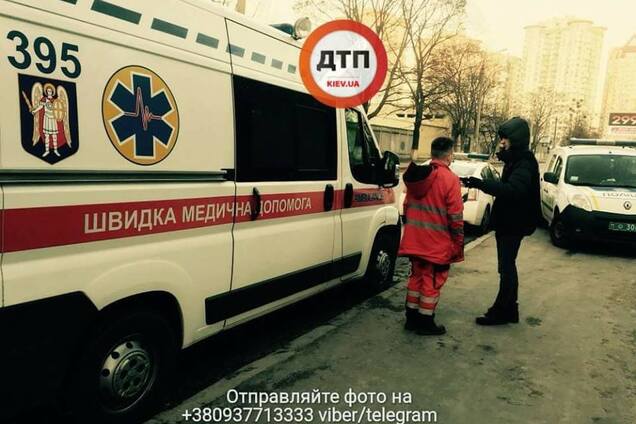 На тілі - великий хрест: у київському парку знайшли труп чоловіка