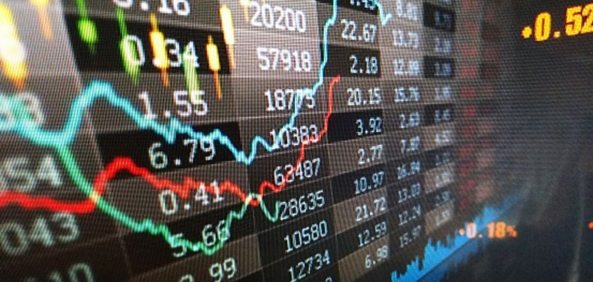 Падіння гривні: аналітик пояснив, що чекає Україну