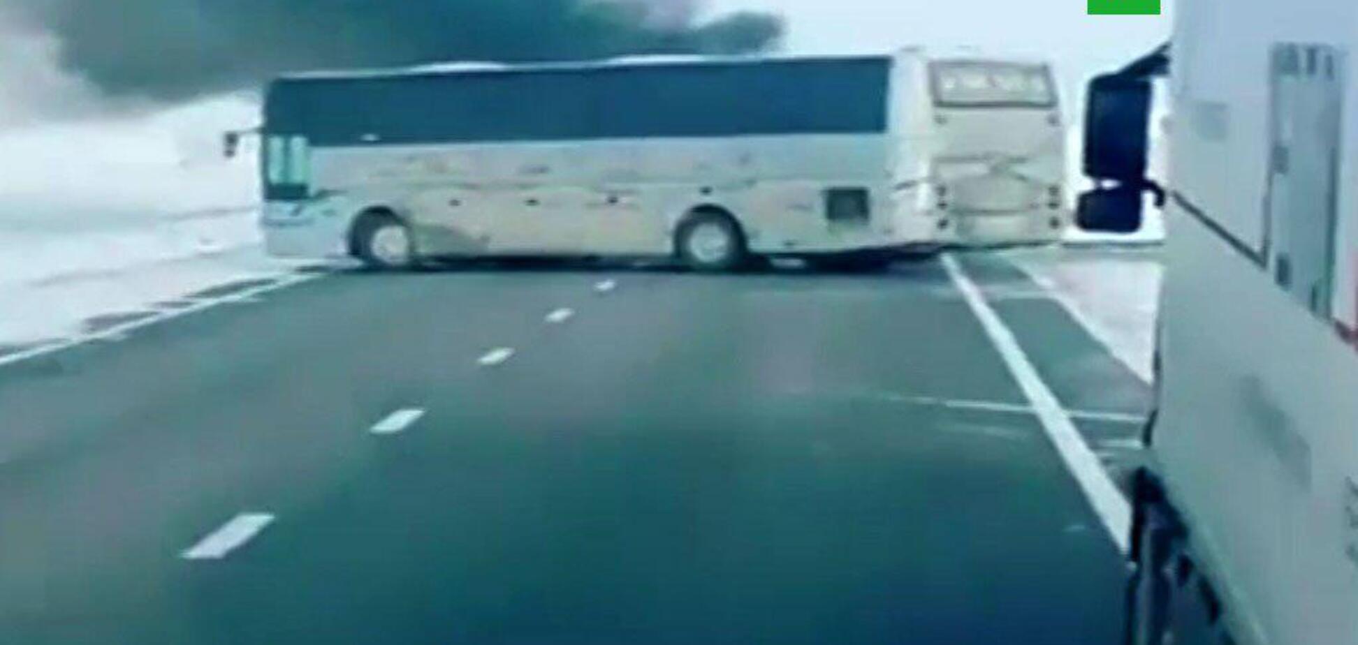 Автобус горить Казахстан