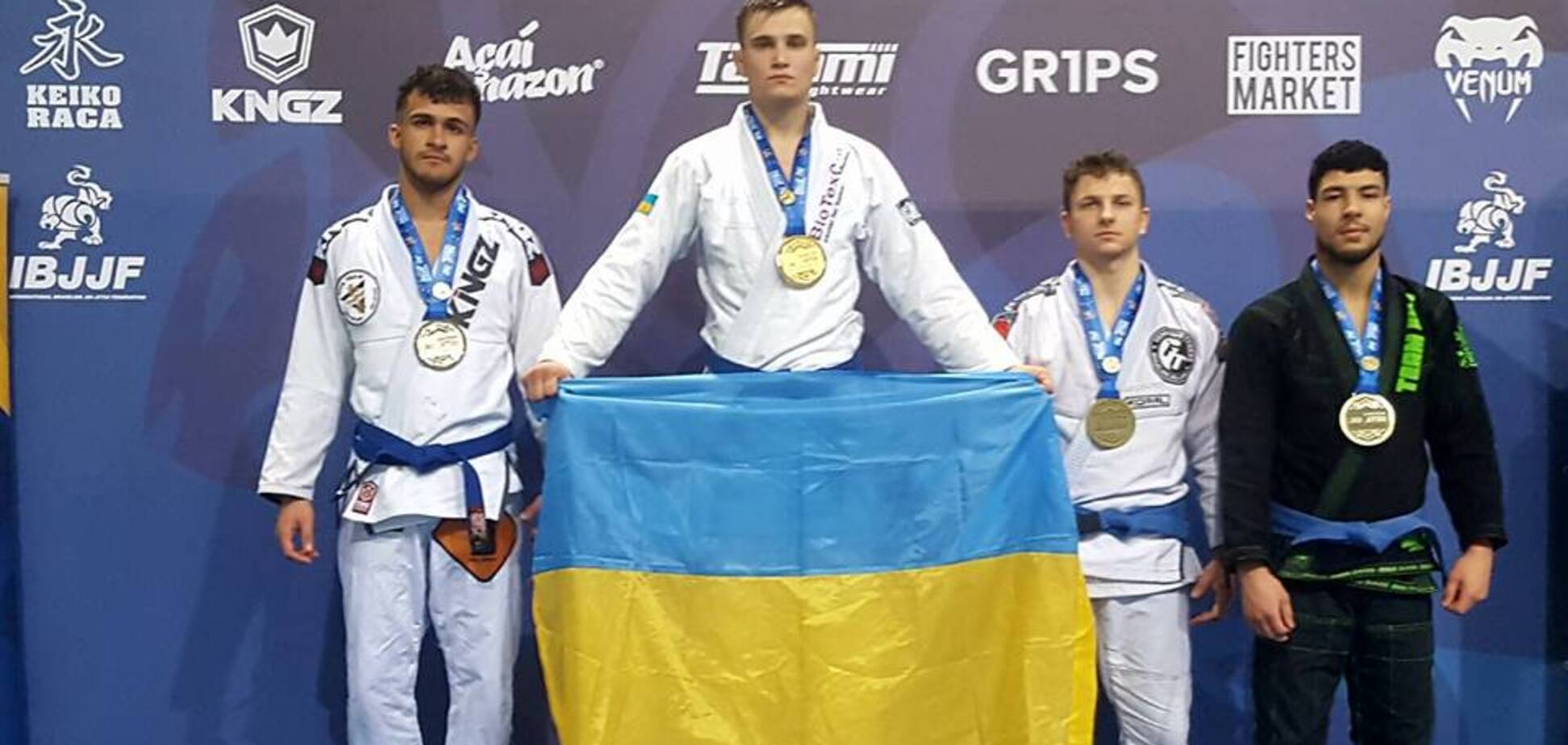 Роман Непоту