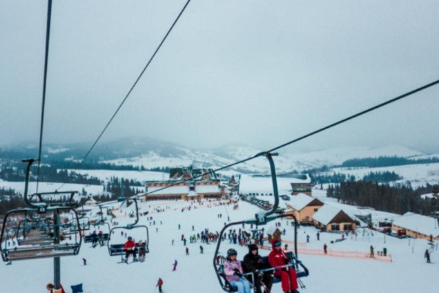 'Оставили в крови на снегу': в сети разгорелся грандиозный скандал вокруг 'Буковеля'