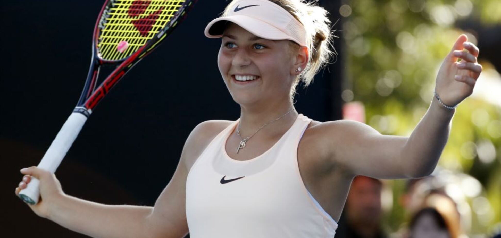 'Люблю свою країну!' Що потрібно знати про 15-річну українку, яка поставила на вуха весь світ