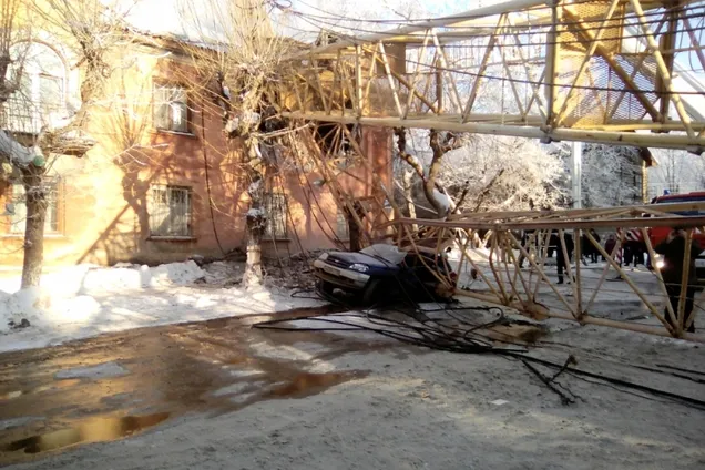 Упал кран