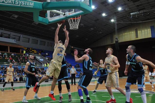 Будивельник Днепр