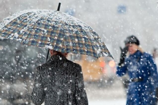 Негода в Україні знеструмила сотні населених пунктів